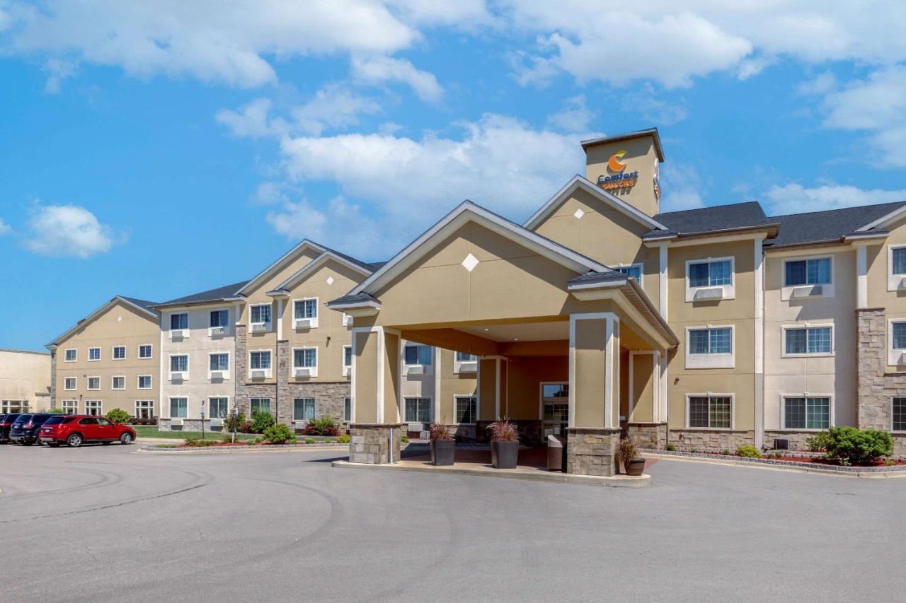 Comfort Suites Johnson Creek Conference Center Extérieur photo