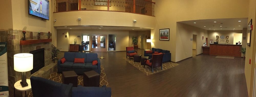 Comfort Suites Johnson Creek Conference Center Extérieur photo