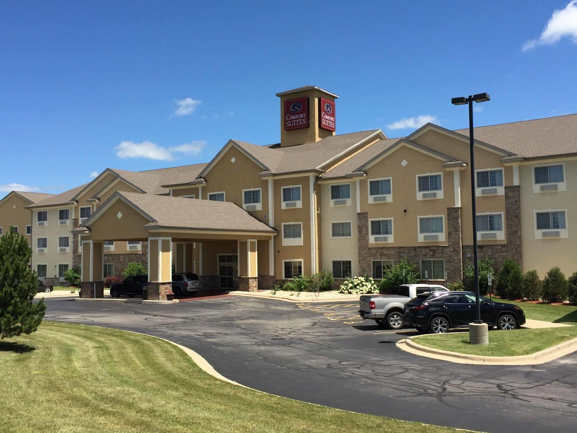 Comfort Suites Johnson Creek Conference Center Extérieur photo